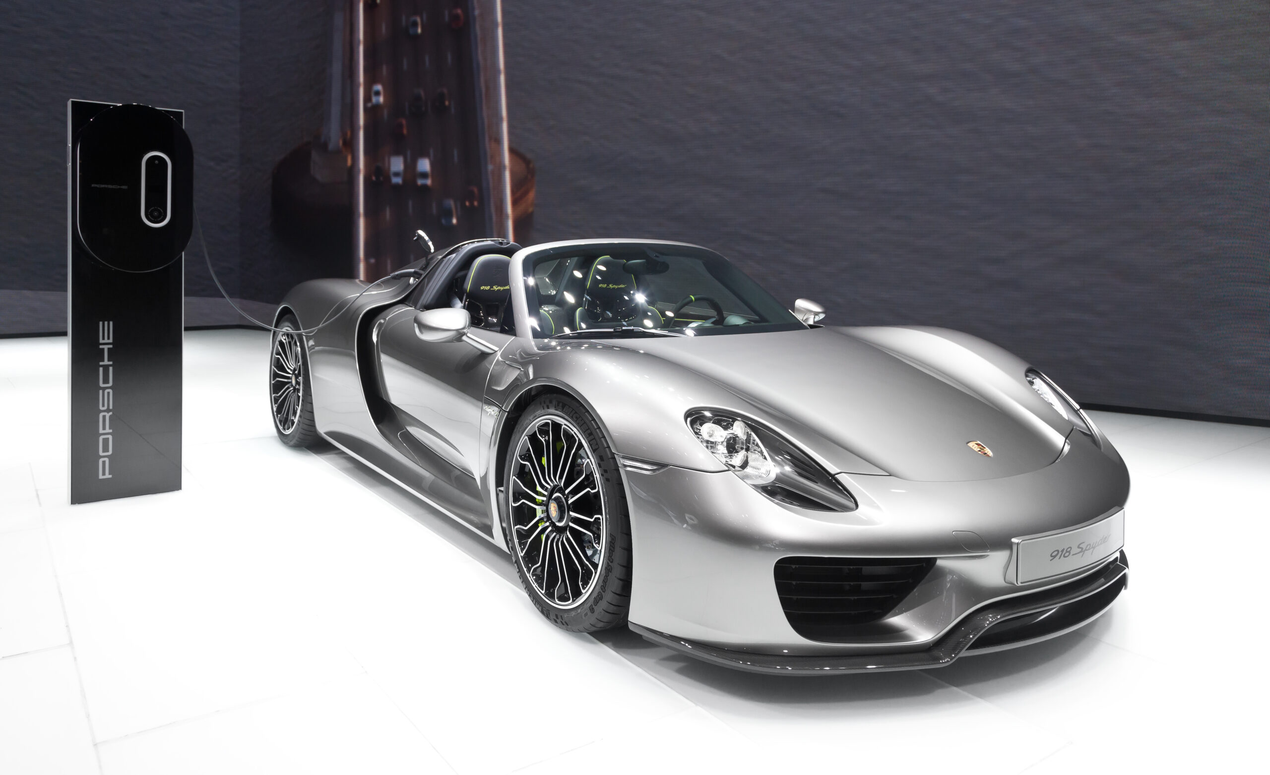 Avocat droit automobile Porsche 918