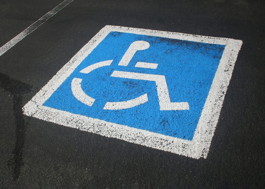 Handicap et stationnement 